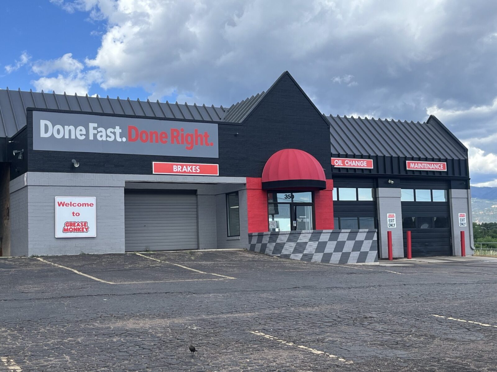 Grease Monkey Colorado Springs 8th Street Location Exterior Photo